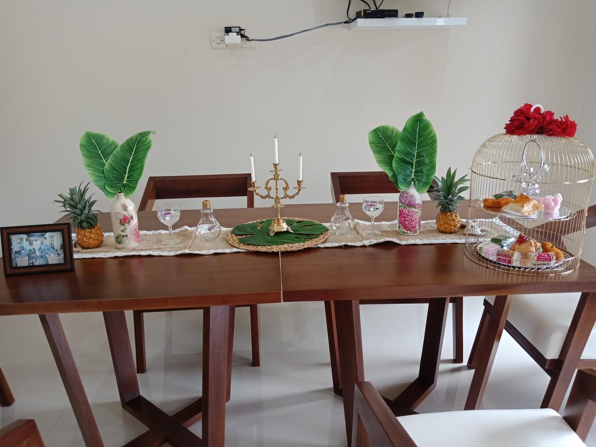Abhaya Villa ウォノソボ エクステリア 写真