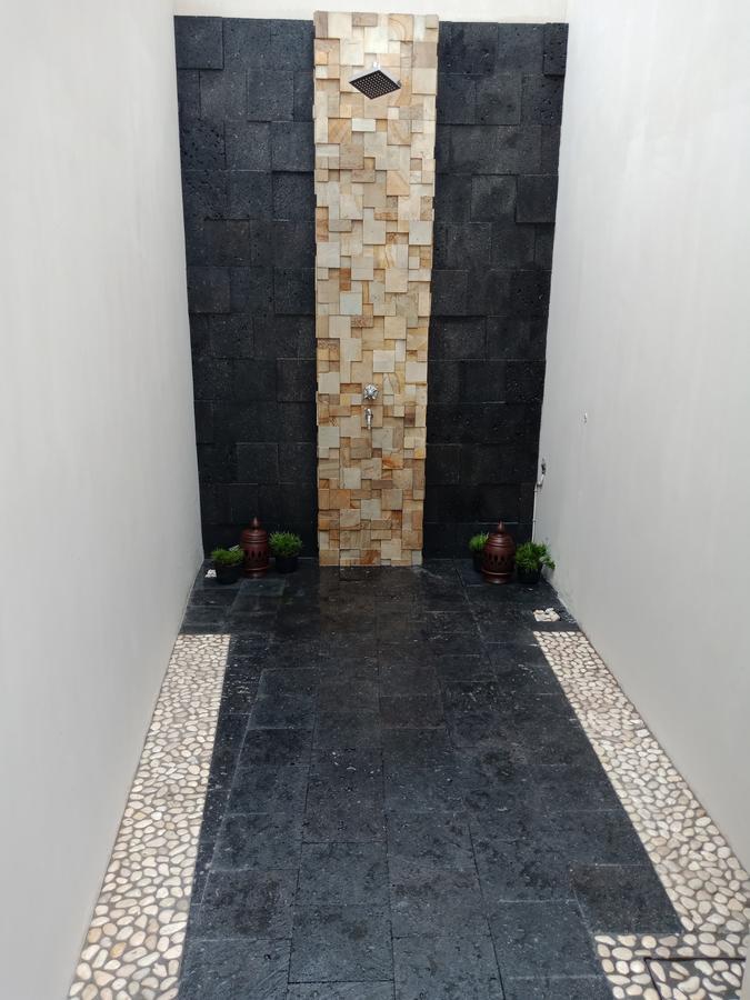 Abhaya Villa ウォノソボ エクステリア 写真