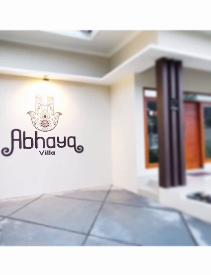 Abhaya Villa ウォノソボ エクステリア 写真