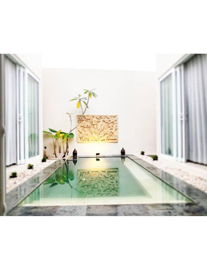 Abhaya Villa ウォノソボ エクステリア 写真